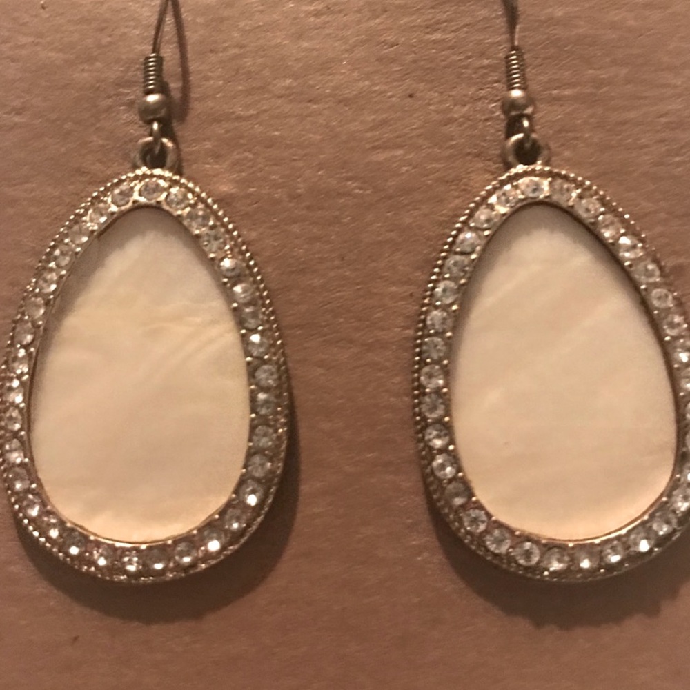 Cream and rhinestone Earrings